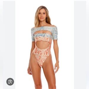 This is one piece swimsuit from Agua bendita, is new with tag, never used!!